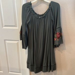 Knox Rose Off The Shoulder 3/4 Bell Sleeve Dress
